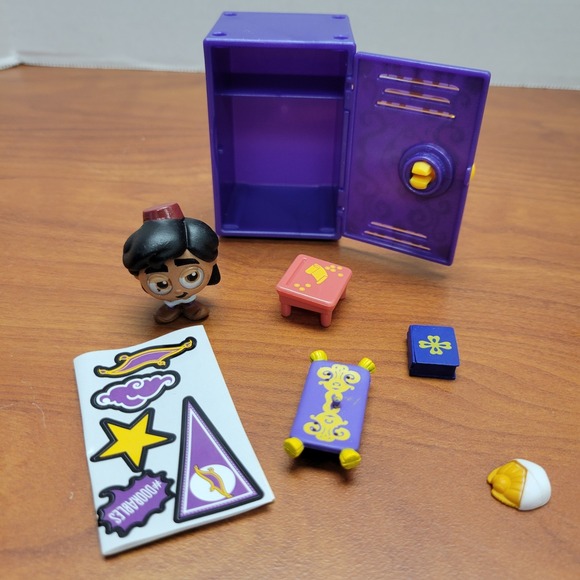 Disney DoorAbles Aladdin and Kronk's New Groove Lockers - Picture 3 of 4